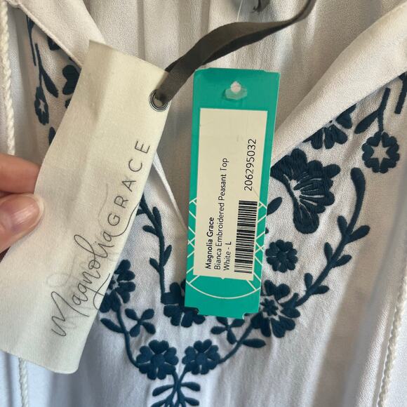 Magnolia Grace Stitchfix Bianca Embroidered Peasant Top NWT - Picture 8 of 10